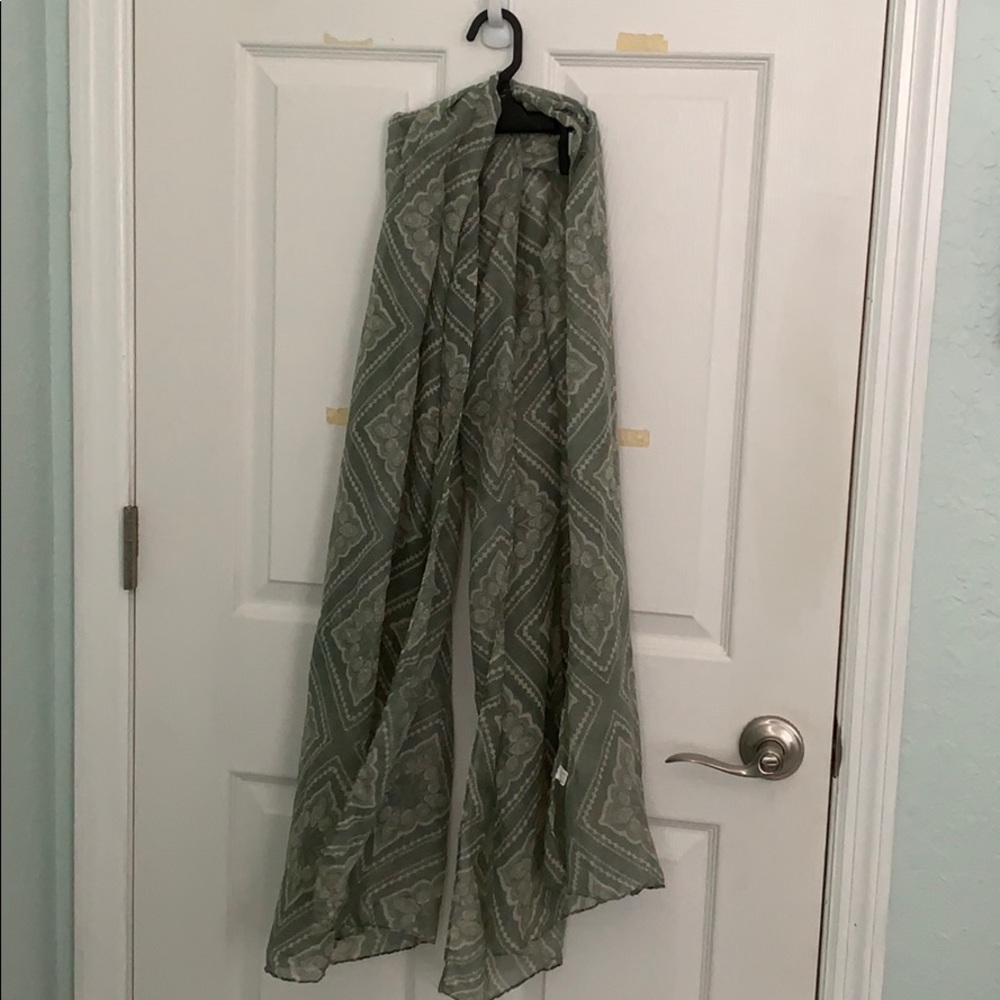 Green scarf